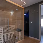 Ada & לינה וארוחת בוקר 4*