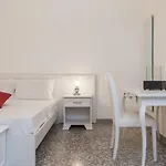 לינה וארוחת בוקר Ada & לצ'ה