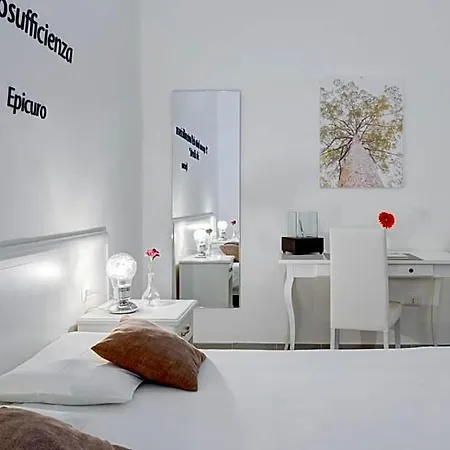 Ada & Bed and Breakfast Λέτσε