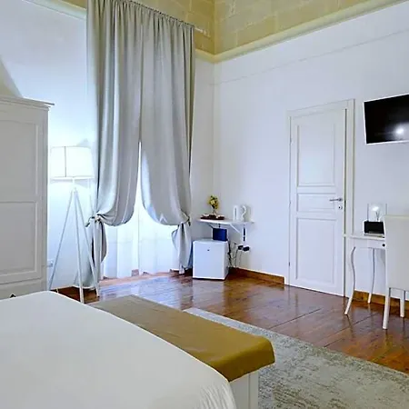 Ada & 4* Lecce