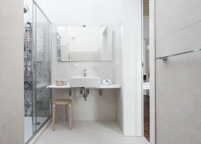 לינה וארוחת בוקר Ada & 4*