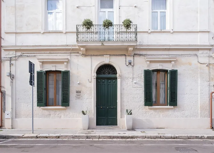 Ada & לינה וארוחת בוקר 4*